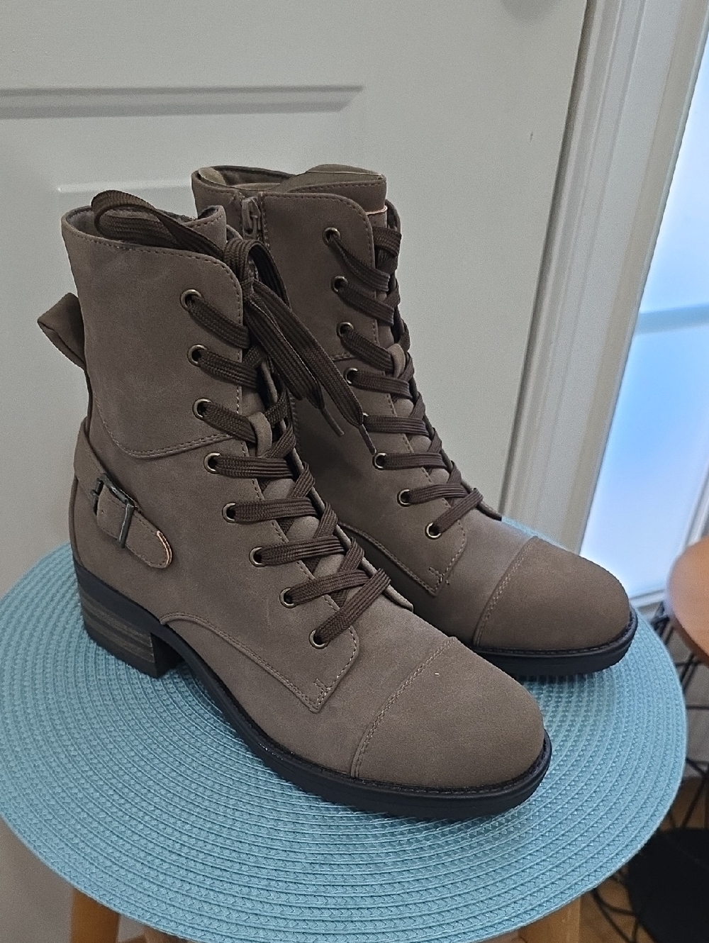 INDIGO RD. BRAND WOMEN'S BROWN WINTER SHORT LACE UP BOOTS SIZE 7.5